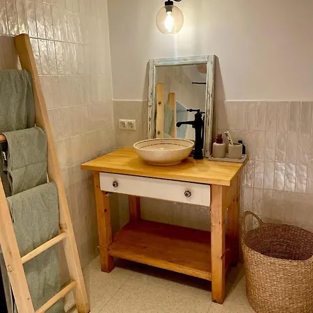 Pince A Hegyen 度假居 Szentantalfa